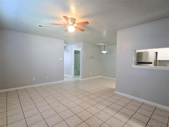 Foto del edificio - 5343 Cherie Crest Ct