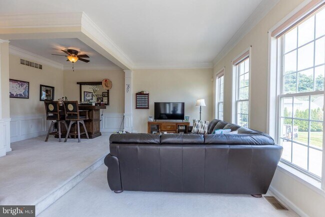 Foto del edificio - 536 E Boxborough Dr