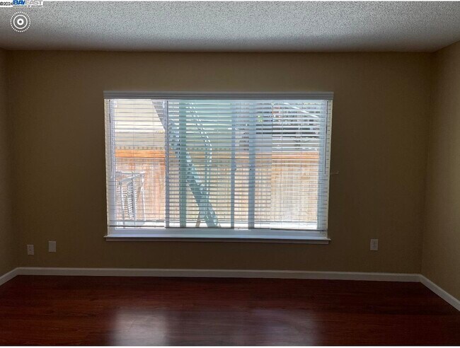 Foto del edificio - 117 Day St