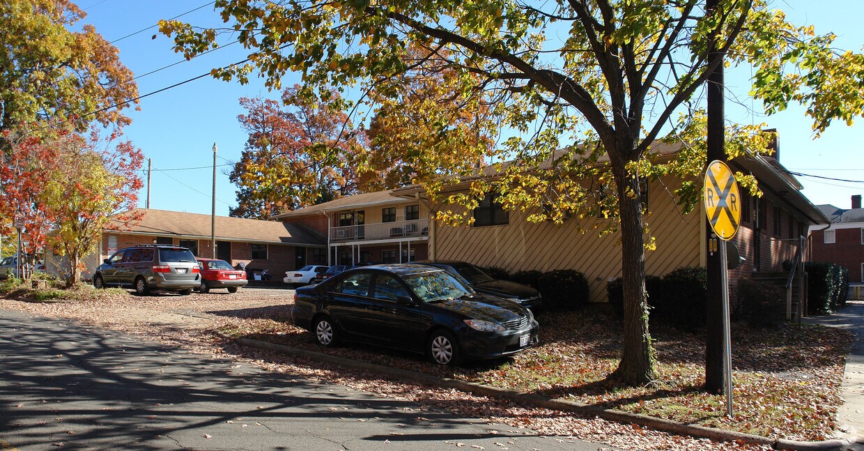 Primary Photo - 2213 Elder St