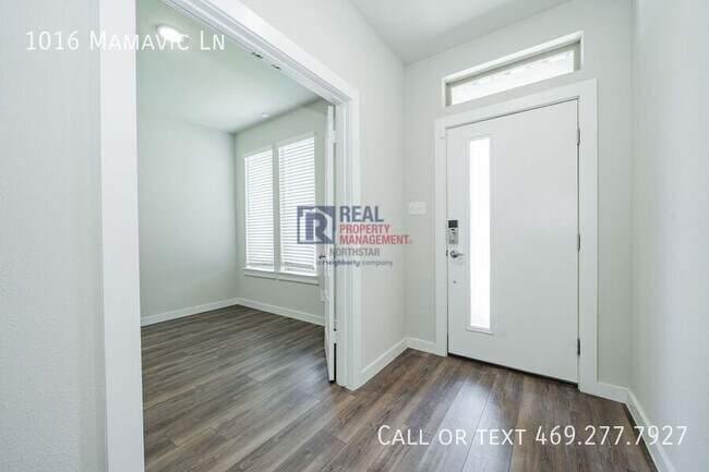 Building Photo - 1016 Mamavic Ln
