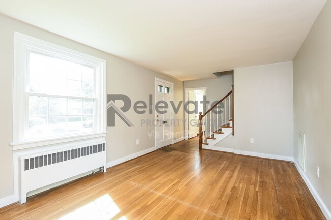Building Photo - 6522 W Franklin St
