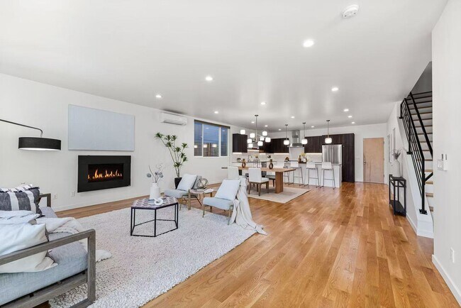 Building Photo - Modern Green Lake Home with Rooftop Deck, ...