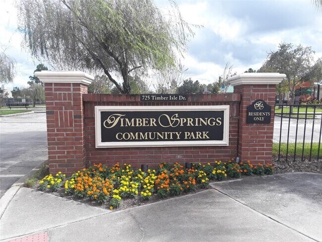 Building Photo - 16547 Cedar Crest Dr