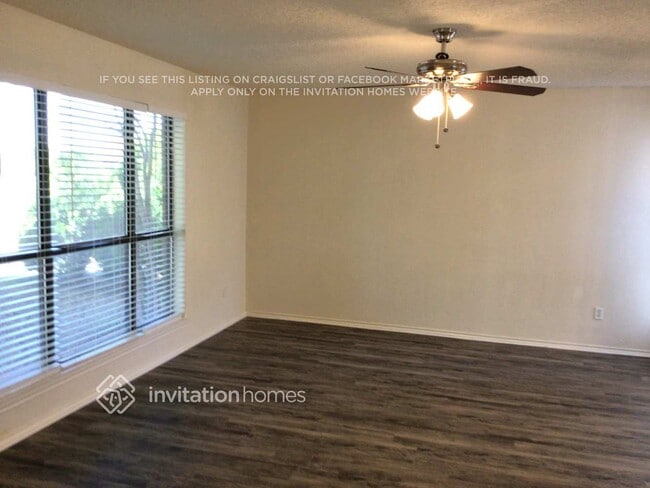 Building Photo - 4737 Hollow Tree Dr