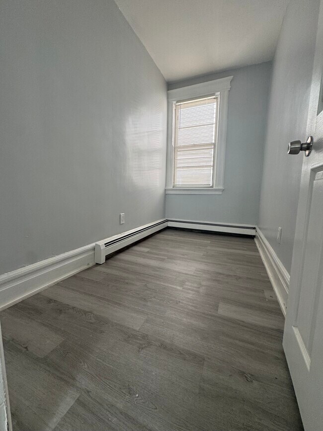 Foto del edificio - 177 Seymour Ave