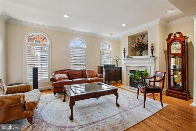 Foto del edificio - 1309 McLean Crest Ct