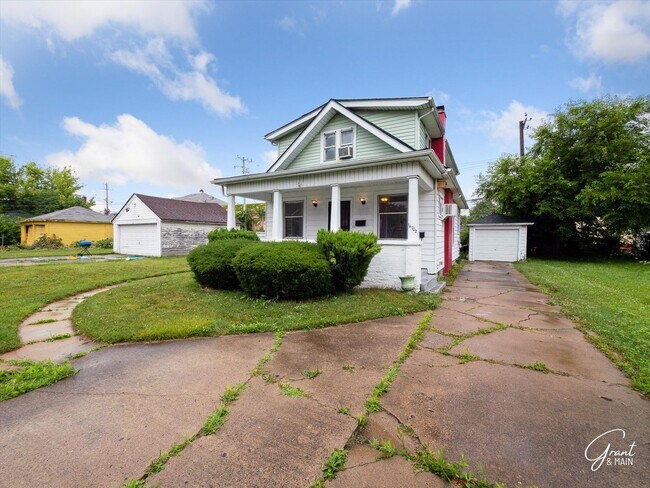 Foto del edificio - 14702 Winthrop St