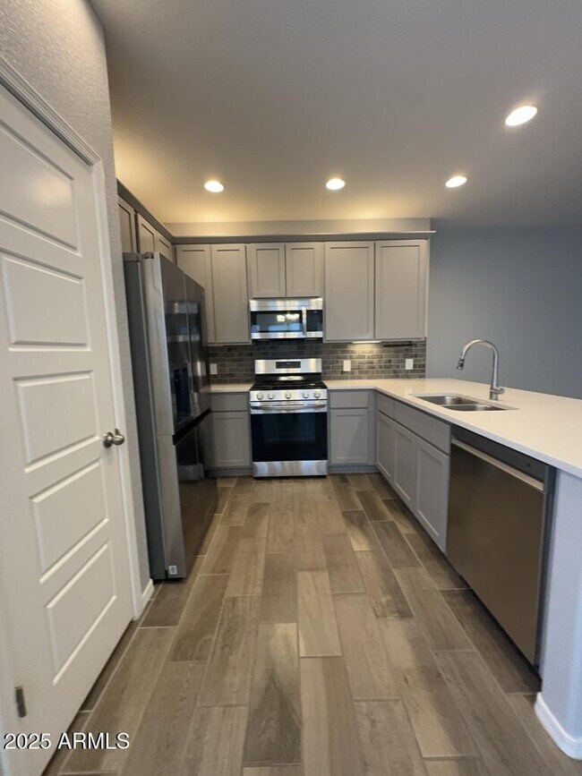 Foto del edificio - 3828 Big Bend St