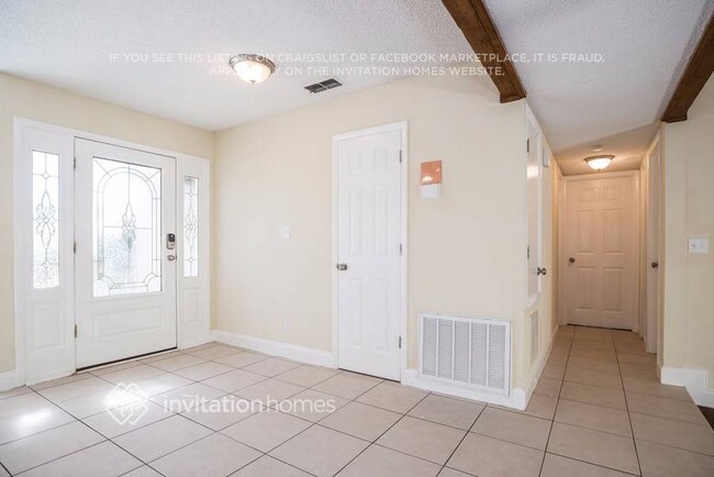 Building Photo - 1074 Windsong Cir