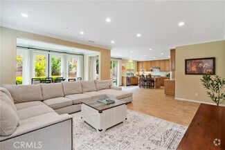 Building Photo - 61 Crestwick