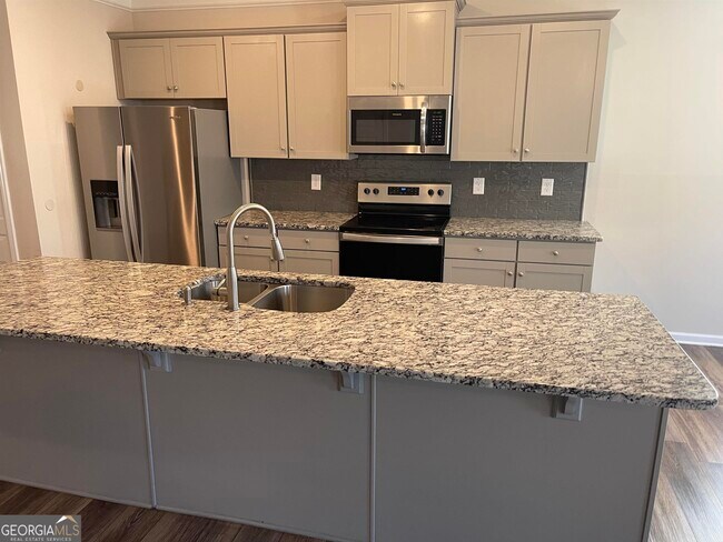 Foto del edificio - 3421 Meadow Grass Dr