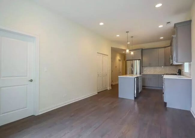 Foto del edificio - 2852 W Shakespeare Ave