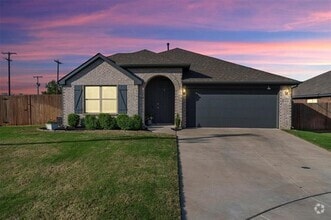Building Photo - 1068 Fairfax Dr