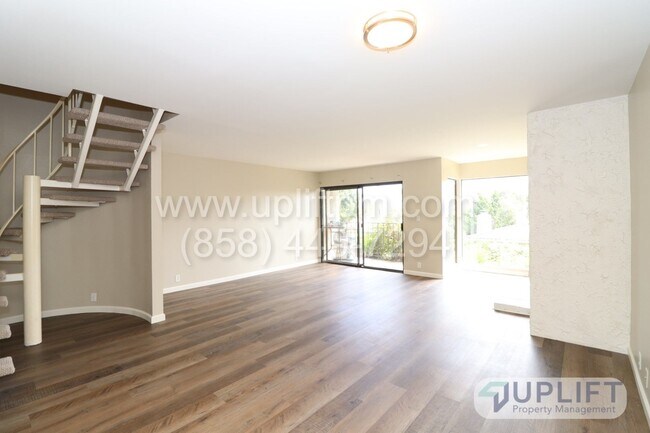 Building Photo - Spacious Carlsbad Town Home with Parking, ...