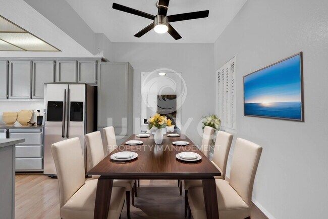 Building Photo - 8683 Mountain Blvd