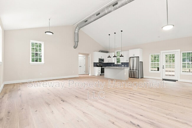 Building Photo - 5565 Pennell Rd