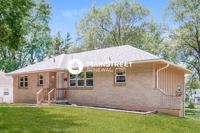 Foto del edificio - 3 Bedroom Pet-Friendly Home in BLUE SPRINGS, MO with Main Street Renewal