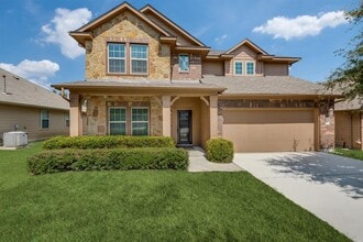 Building Photo - 628 Bottle Brush Dr
