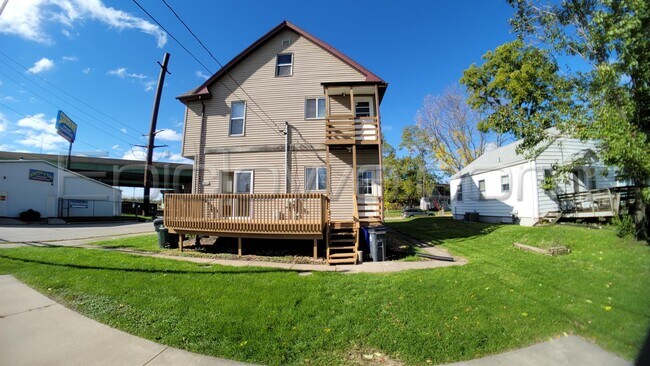 Foto del edificio - 800 12th St NE