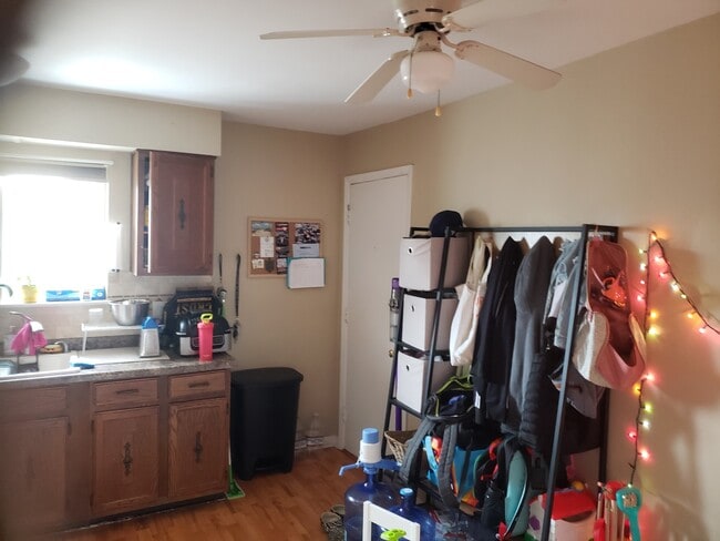 Building Photo - 9397 Bay Colony Dr