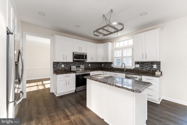 Building Photo - 3725 Sprigg St N