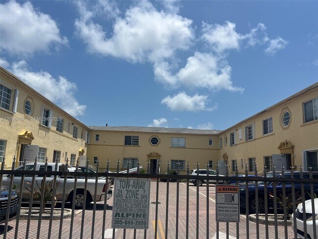 Foto del edificio - 1326 SW 6th St