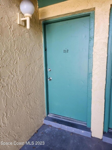 Foto del edificio - 1225 N Wickham Rd