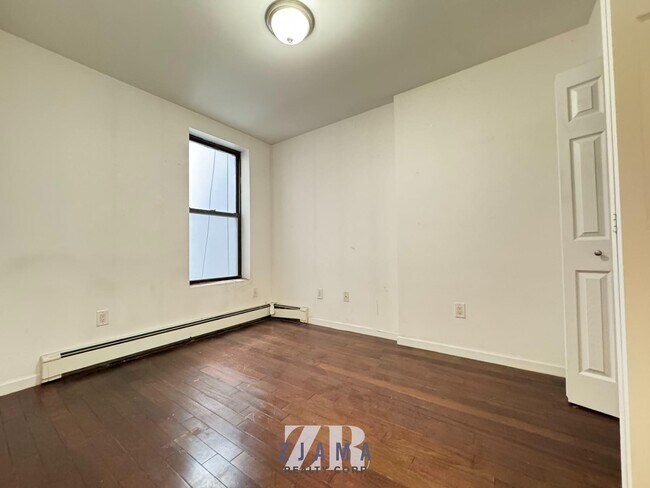 Foto del edificio - 461 DeKalb Ave