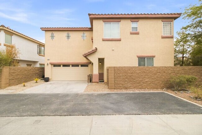 Foto del edificio - Inviting 3-Bedroom Home with Oversized Loft in Gated Southwest Community
