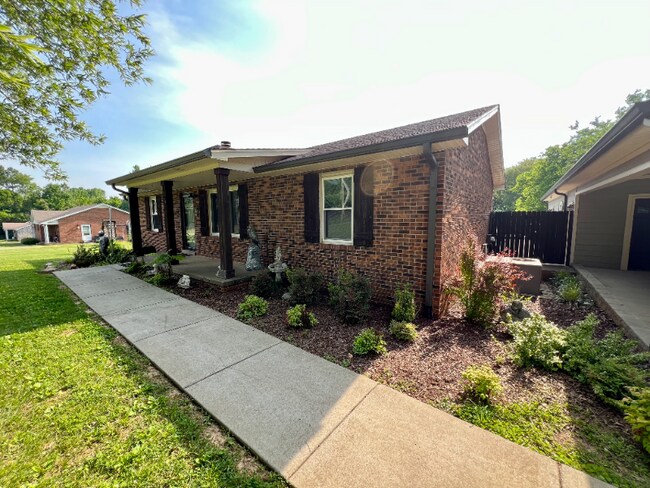 Foto del edificio - 724 Butler Rd