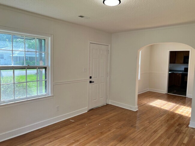 Foto del edificio - COMING SOON! 2/ 1 Home for Rent!