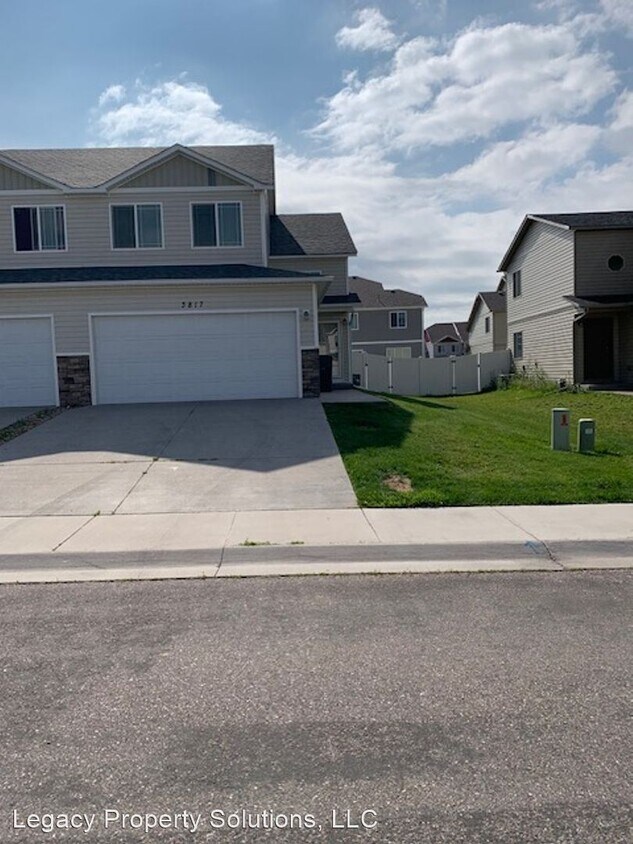 Primary Photo - 3 br, 2.5 bath House - 3817 Fire Walker Trail
