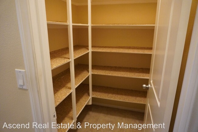 Building Photo - 5 br, 3.5 bath House - 5104 Cool Rush Terrace