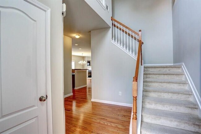 Building Photo - 3105 Deercrest Ct