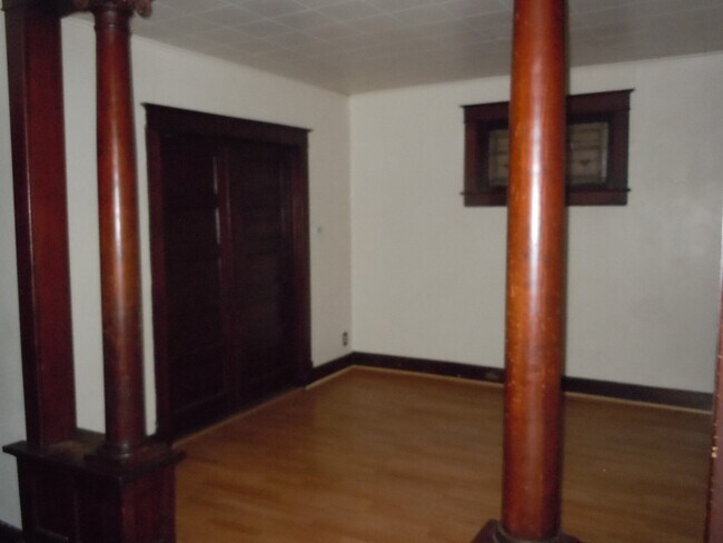 Building Photo - 2308 State St