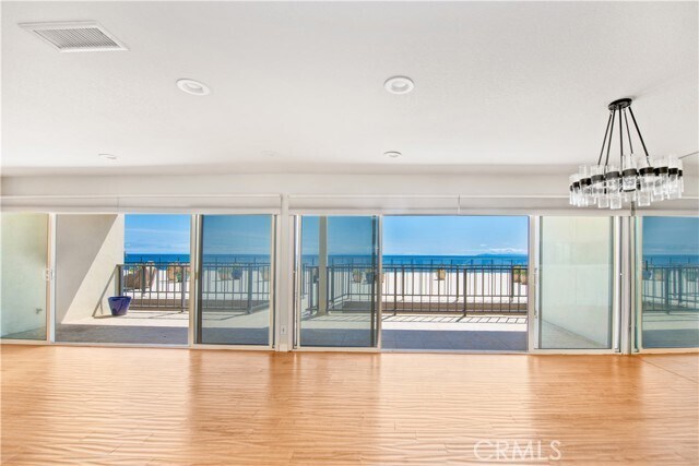 Foto del edificio - 330 Park Ave