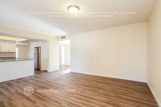 Foto del edificio - 4614 W Sunnyside Ave