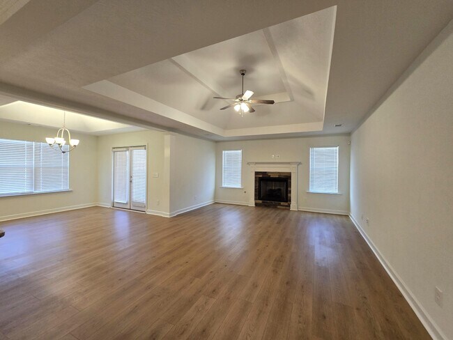 Building Photo - 606 Litcham Run