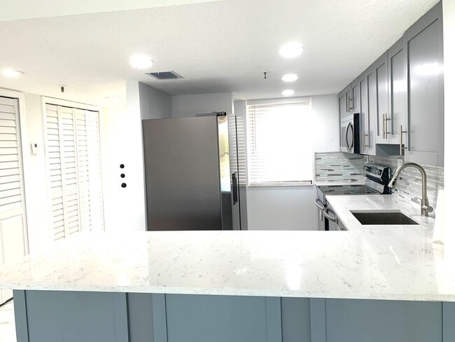 Photo - 2788 Tennis Club Dr Apartment