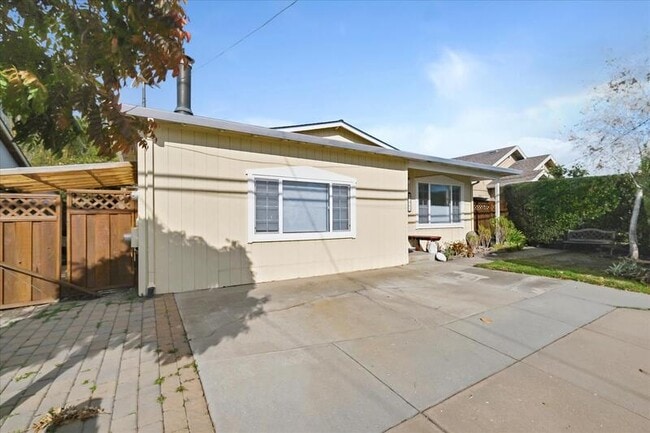 Building Photo - 1845 Rodriguez St