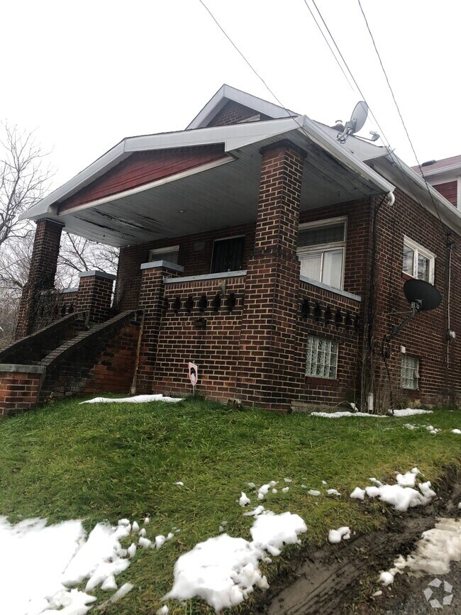 UnionMiles Park Apartments for Rent with Parking Cleveland, OH 1