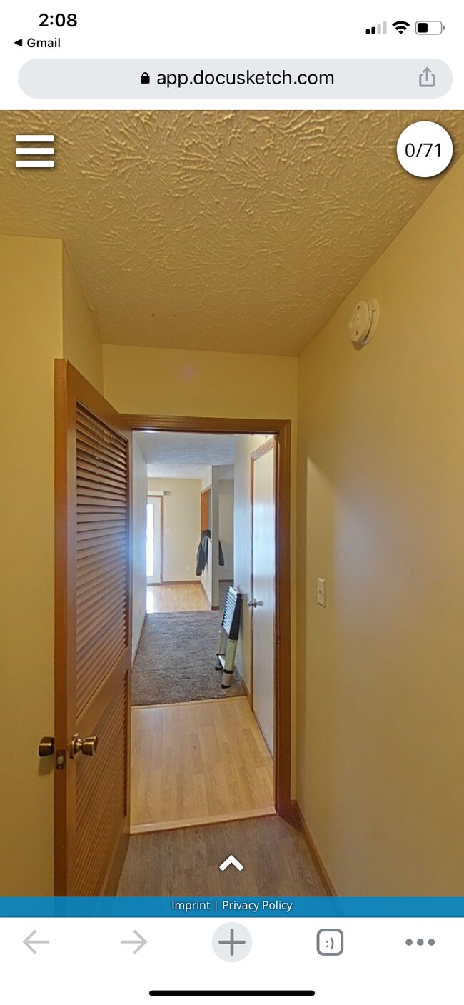 Building Photo - 2105 Country Club Rd