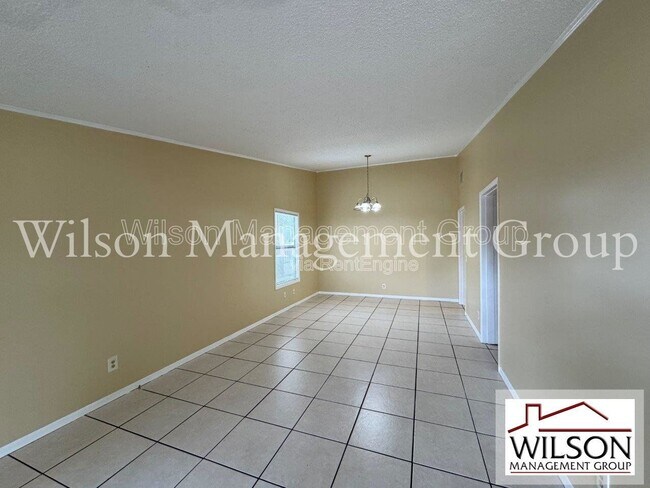 Building Photo - 359 Chaucer Ct