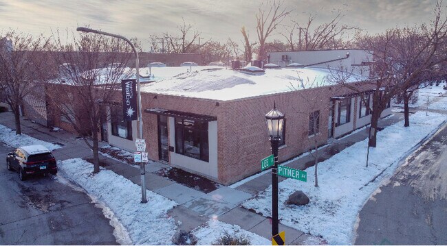 Building Photo - 2306 Lee St