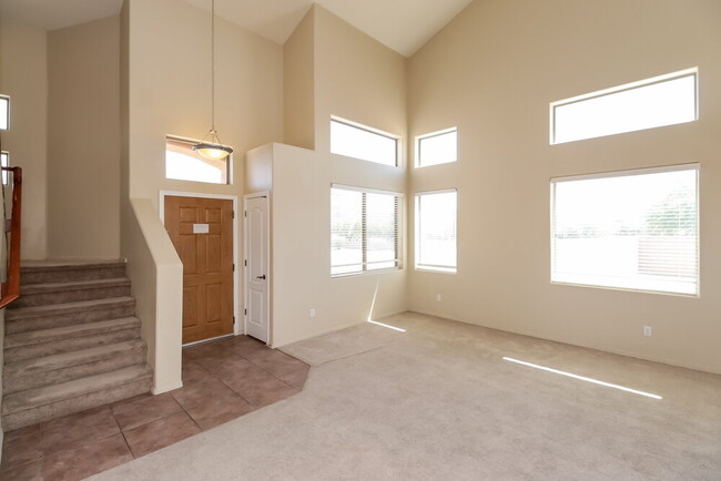 Building Photo - 5562 S Lemon Tree Dr