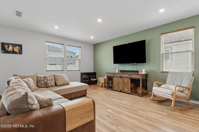 Foto del edificio - 14753 Cashew Ave