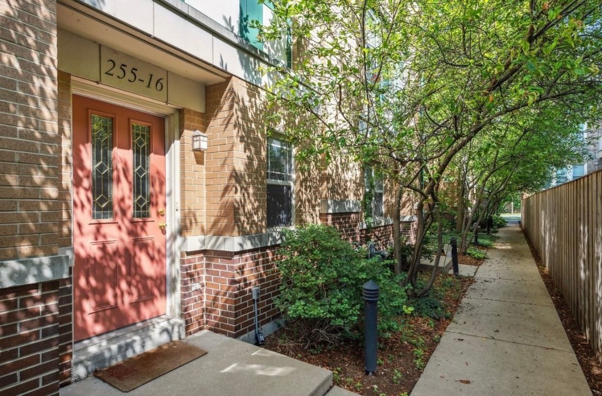 Unit Entrance - 255 South Blvd