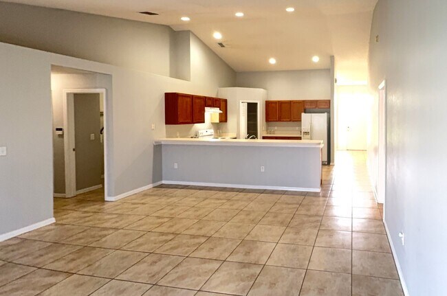 Foto del edificio - Come see this Beautiful and bright 3 bedroom 2 bath home!