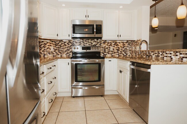Foto del edificio - 700 Starkey Rd